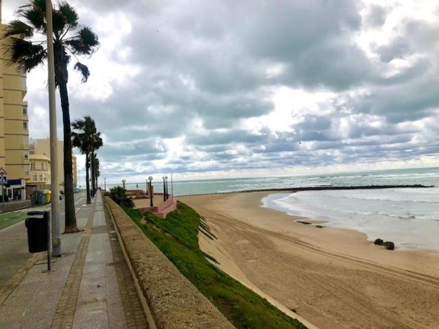 Апартаменты Gatu Premium Duplex Confort Junto A La Playa, Wifi Y Aire Acc Кадис Экстерьер фото